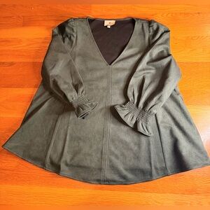 Tuckernuck Green Faux Suede V-Neck Blouse | Smocked Bell Sleeve Top Size M